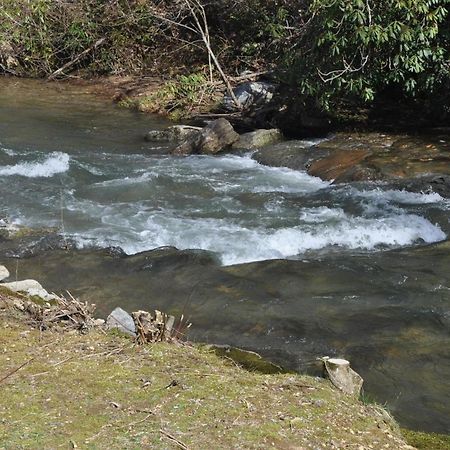 Waterfall Hideaway Villa Bryson City Exterior photo