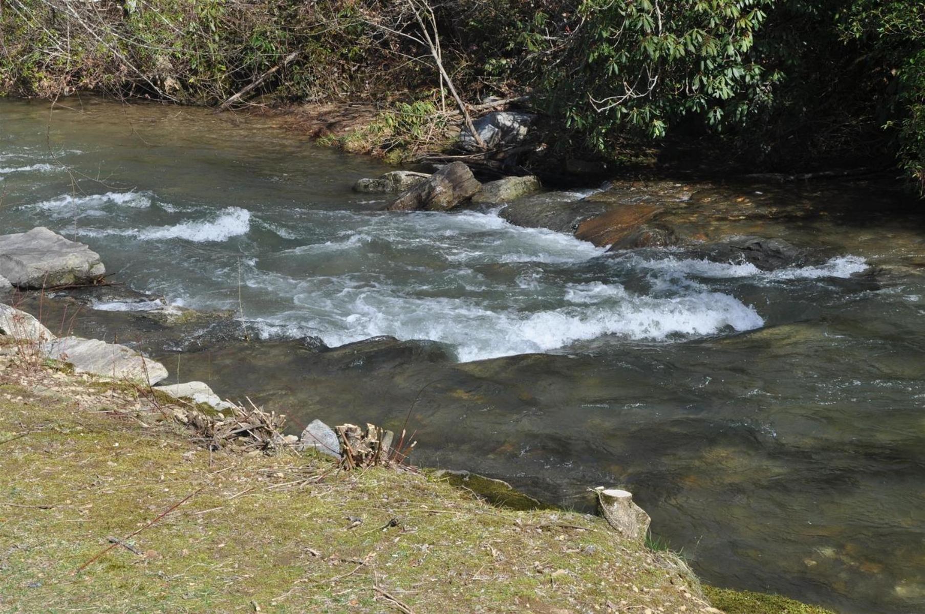 Waterfall Hideaway Villa Bryson City Exterior photo