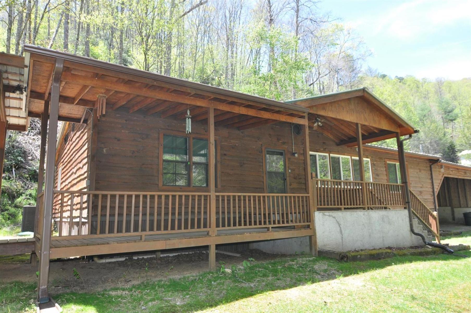 Waterfall Hideaway Villa Bryson City Exterior photo