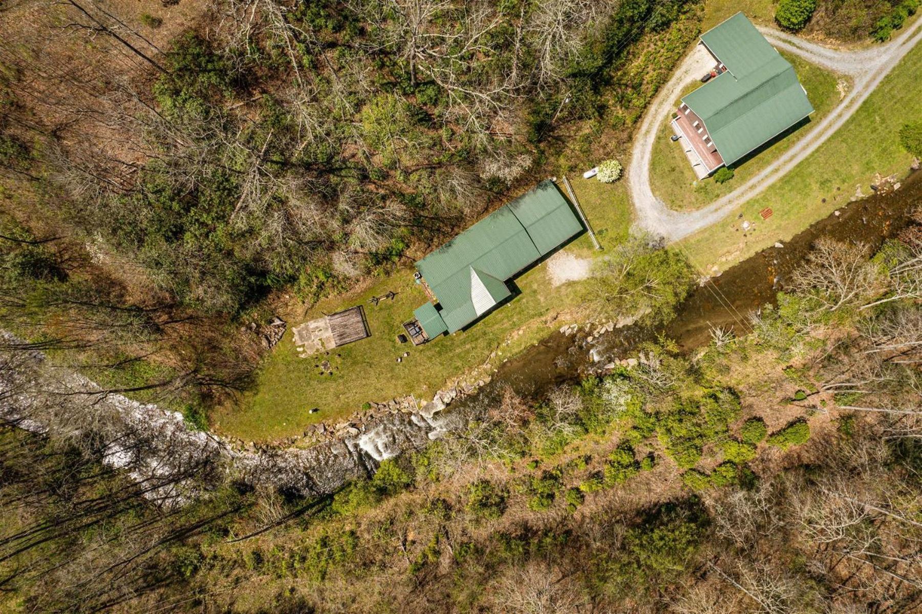 Waterfall Hideaway Villa Bryson City Exterior photo