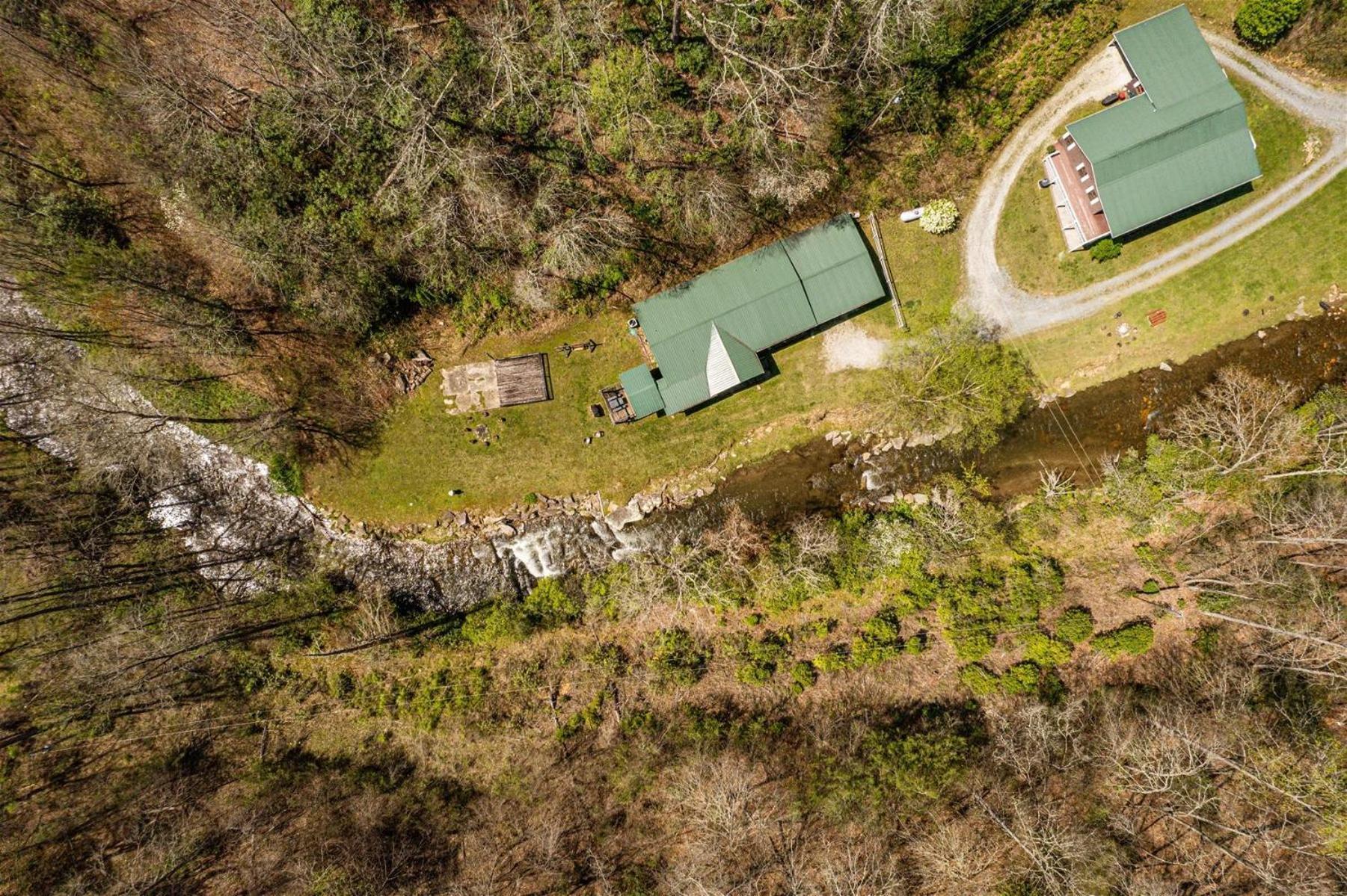 Waterfall Hideaway Villa Bryson City Exterior photo