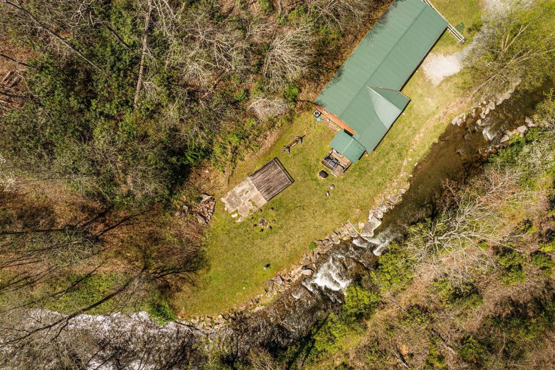 Waterfall Hideaway Villa Bryson City Exterior photo