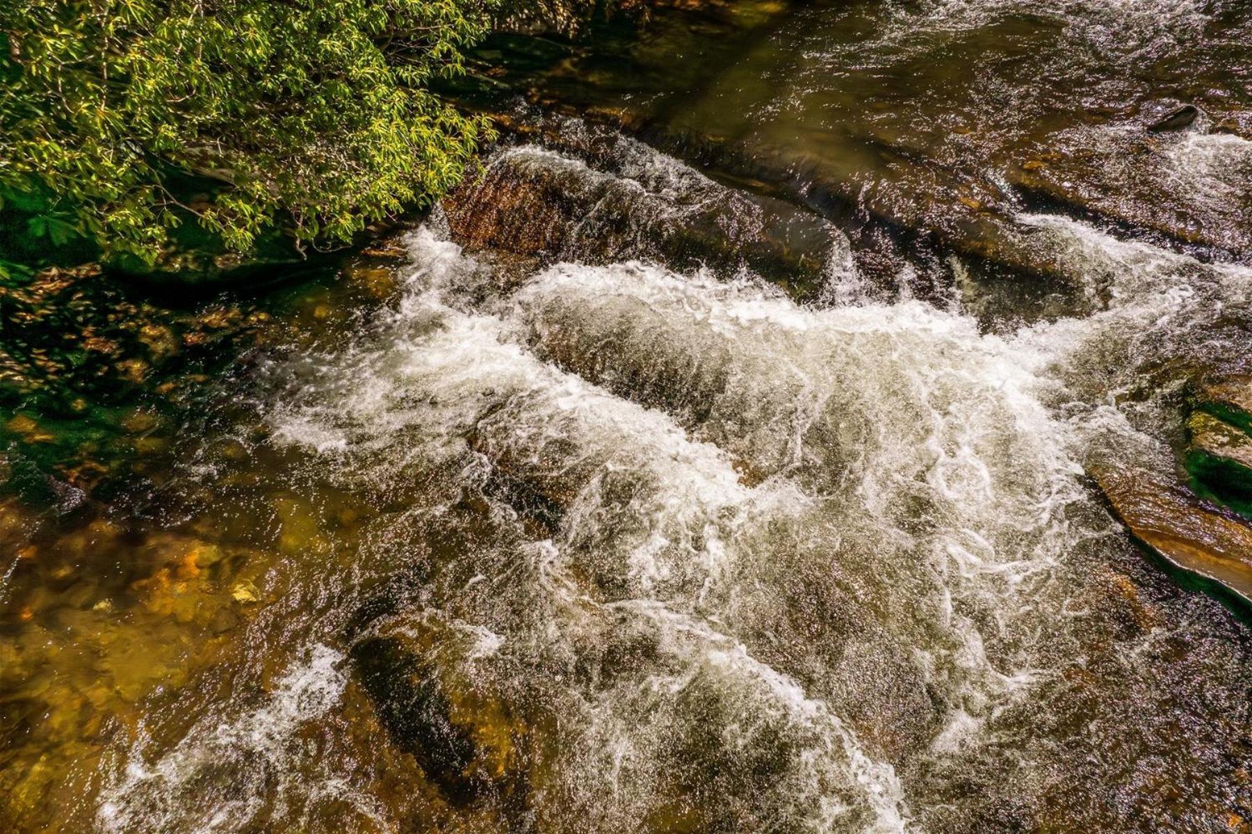 Waterfall Hideaway Villa Bryson City Exterior photo