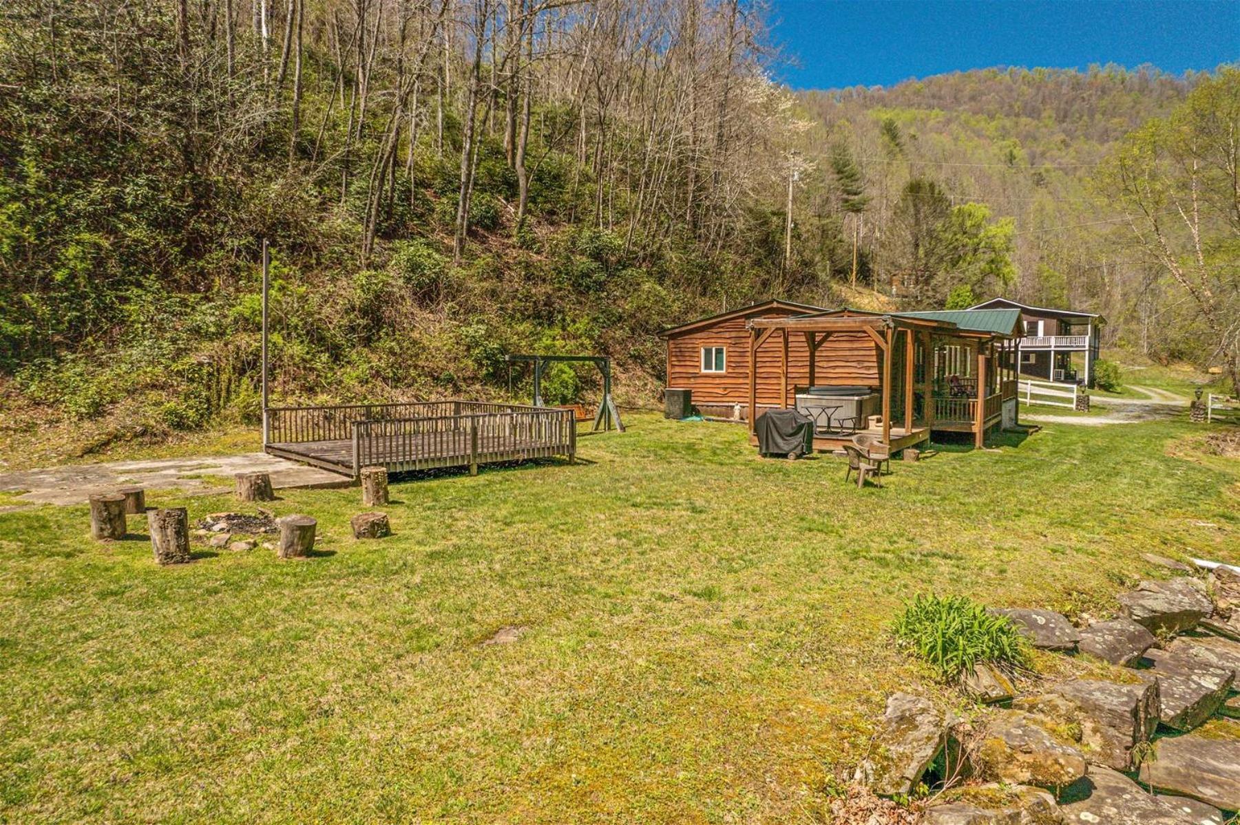 Waterfall Hideaway Bryson City Exterior photo